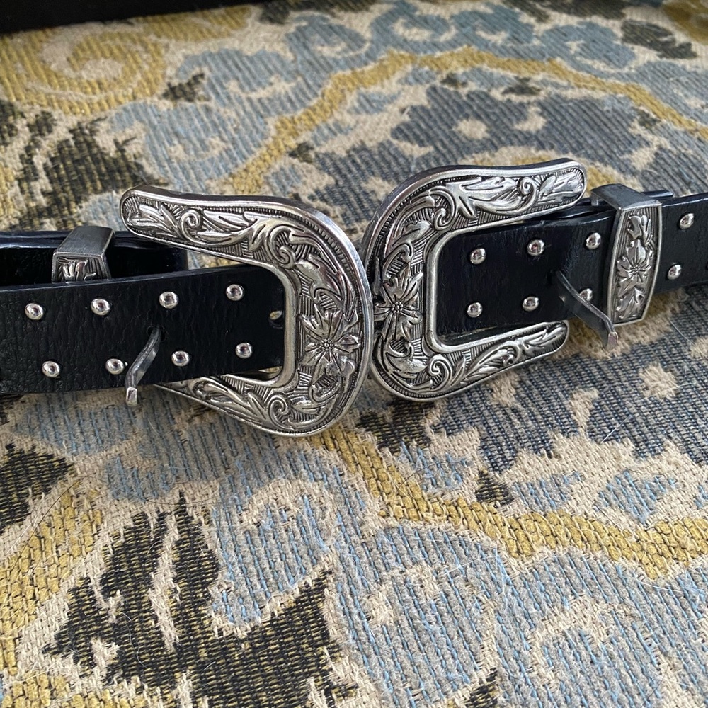 Black belt with double buckle